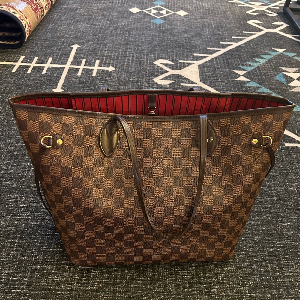 Used Louis Vuitton Neverfull MM in Damier Ebene with Cherry Interior